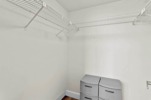 Condo in Davie, Florida, 2 bedrooms № 2246555 - photo 15