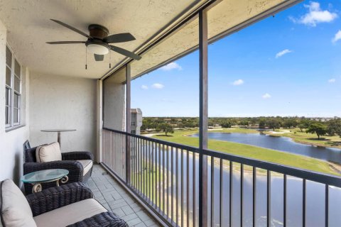 Condo in Davie, Florida, 2 bedrooms № 2246555 - photo 10