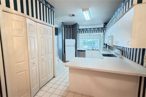 Casa en venta en Winter Haven, Florida, 3 dormitorios, 155.7 m2 № 2205468 - foto 8