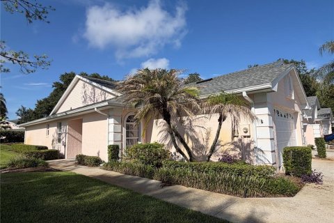 House in Winter Haven, Florida 3 bedrooms, 155.7 sq.m. № 2205468