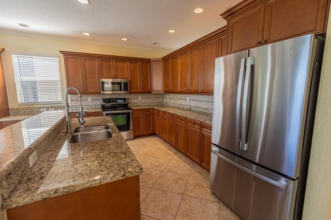 Casa en venta en Port St. Lucie, Florida, 5 dormitorios, 257.53 m2 № 2078377 - foto 8