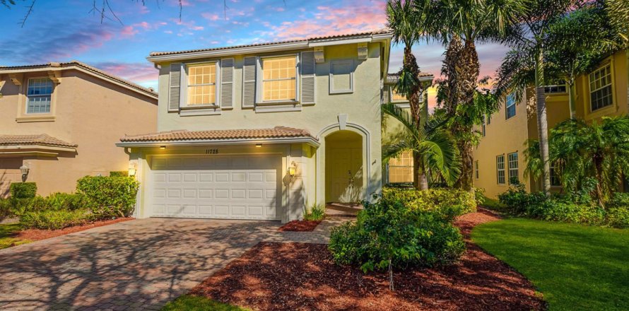 Casa en Port St. Lucie, Florida 5 dormitorios, 257.53 m2 № 2078377