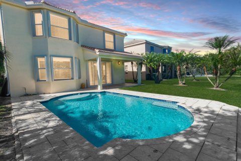 Casa en venta en Port St. Lucie, Florida, 5 dormitorios, 257.53 m2 № 2078377 - foto 2