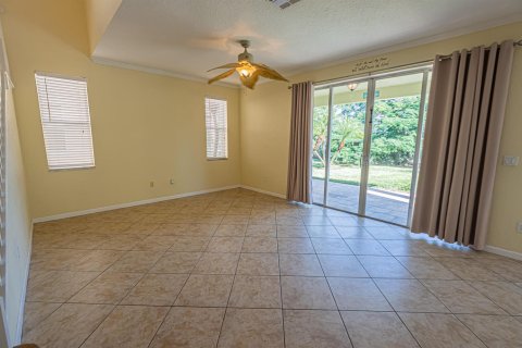 Casa en venta en Port St. Lucie, Florida, 5 dormitorios, 257.53 m2 № 2078377 - foto 12