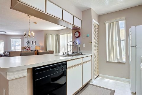 Condo in Kissimmee, Florida, 3 bedrooms  № 2103913 - photo 17
