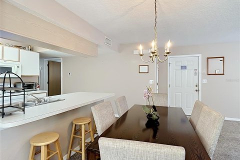 Condo in Kissimmee, Florida, 3 bedrooms  № 2103913 - photo 30