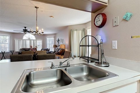 Condo in Kissimmee, Florida, 3 bedrooms  № 2103913 - photo 12