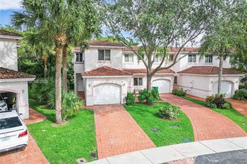 Touwnhouse à vendre à Tamarac, Floride: 3 chambres, 130.43 m2 № 2000161 - photo 3