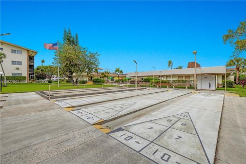 Condo in Miami, Florida, 1 bedroom № 1990056 - photo 18