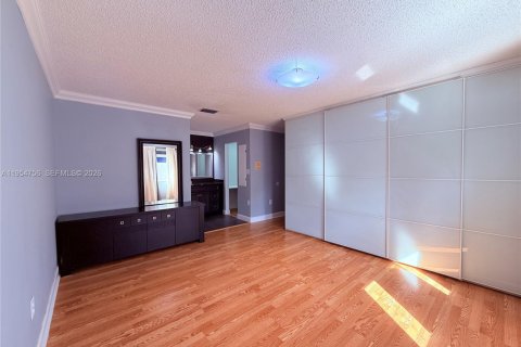 Touwnhouse à louer à Miami, Floride: 3 chambres, 158.12 m2 № 2009266 - photo 19