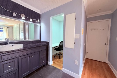 Touwnhouse à louer à Miami, Floride: 3 chambres, 158.12 m2 № 2009266 - photo 21