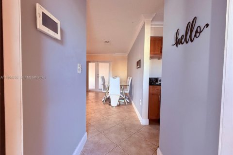 Touwnhouse à louer à Miami, Floride: 3 chambres, 158.12 m2 № 2009266 - photo 3