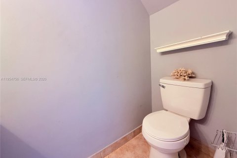 Touwnhouse à louer à Miami, Floride: 3 chambres, 158.12 m2 № 2009266 - photo 12