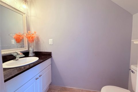 Touwnhouse à louer à Miami, Floride: 3 chambres, 158.12 m2 № 2009266 - photo 11