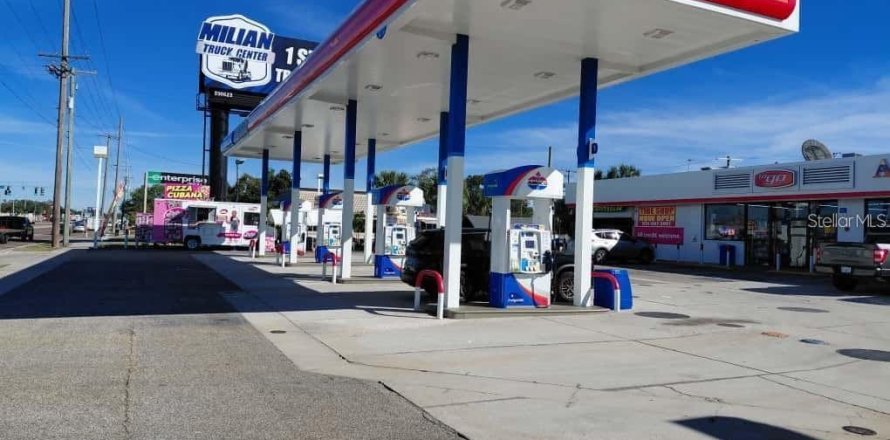 Propiedad comercial en Tampa, Florida 200.67 m2 № 2337264