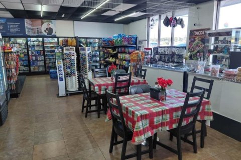 Propiedad comercial en venta en Tampa, Florida, 200.67 m2 № 2337264 - foto 10