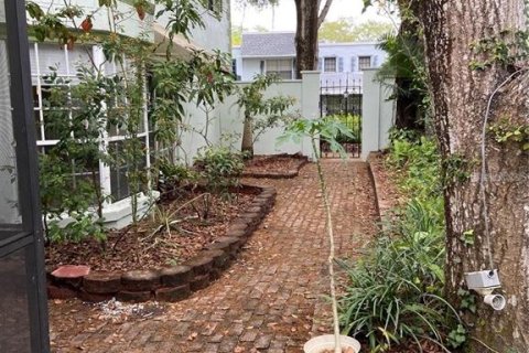 Condominio en alquiler en Tampa, Florida, 3 dormitorios, 151.43 m2 № 2156074 - foto 3