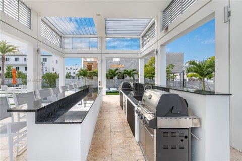 Condo in Doral, Florida, 3 bedrooms in LANDMARK  № 2082615 - photo 23