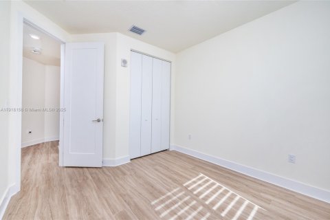 Condo in Doral, Florida, 3 bedrooms in LANDMARK  № 2082615 - photo 21