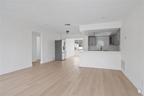 Купить виллу или дом в Тамарак, Флорида 1 комната, 129.32м2, № 2250329 - фото 9