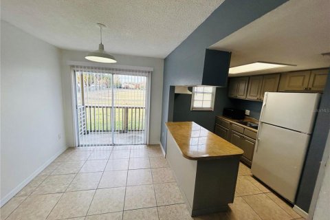 Copropriété à louer à Orlando, Floride: 2 chambres, 92.16 m2 № 2431907 - photo 2