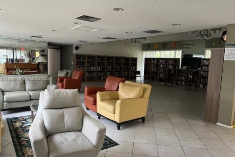 Снять в аренду кондоминиум в Помпано-Бич, Флорида 2 спальни, 76.64м2, № 2018065 - фото 29