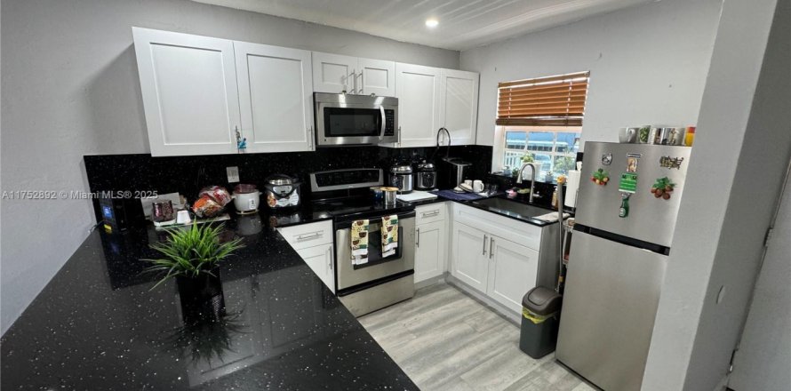 Condo à Hialeah, Floride, 2 chambres  № 1705739
