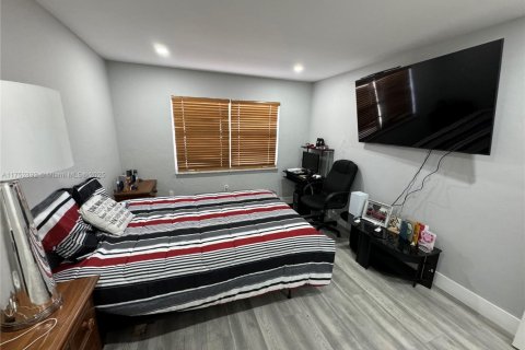 Copropriété à vendre à Hialeah, Floride: 2 chambres, 81.29 m2 № 1705739 - photo 14