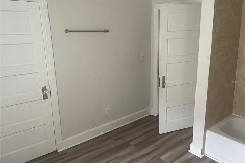 House in Mulberry, Florida 4 bedrooms, 189.99 sq.m. № 1854576 - photo 26