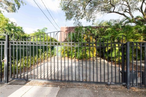 Touwnhouse à Miami, Floride 2 chambres, 832.68 m2 № 2000496