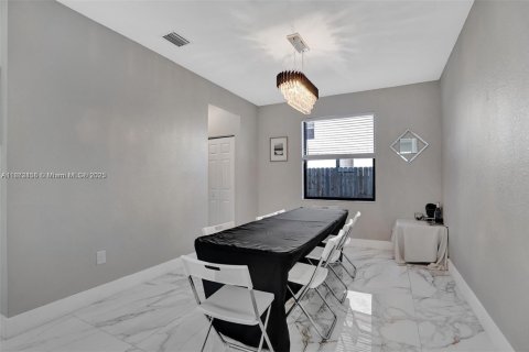 Villa ou maison à louer à Miami, Floride: 5 chambres, 263.19 m2 № 1892516 - photo 30