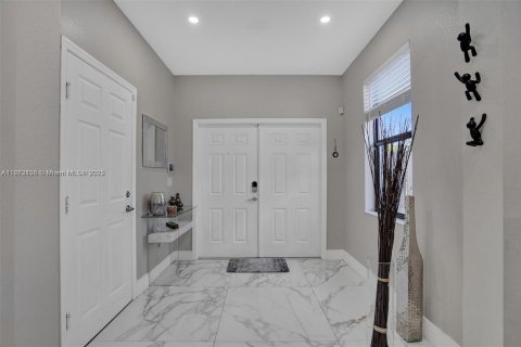 Villa ou maison à louer à Miami, Floride: 5 chambres, 263.19 m2 № 1892516 - photo 28