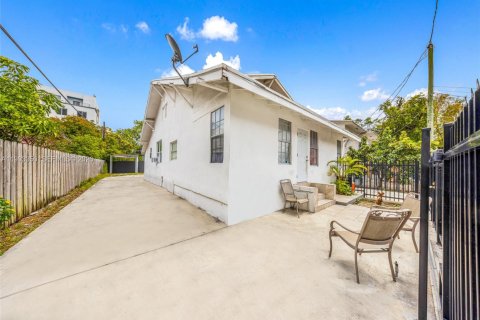 Casa en venta en Miami, Florida, 2 dormitorios, 225.38 m2 № 2057182 - foto 5