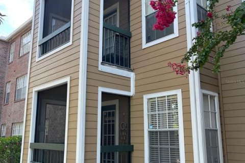Condo in Orlando, Florida, 2 bedrooms  № 1268016 - photo 1
