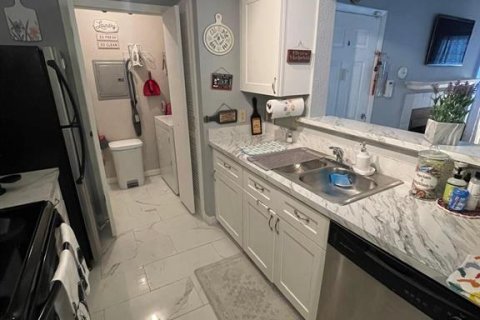 Condo in Orlando, Florida, 2 bedrooms  № 1268016 - photo 9