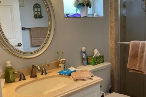 Condo in Sunrise, Florida, 2 bedrooms  № 1937626 - photo 14