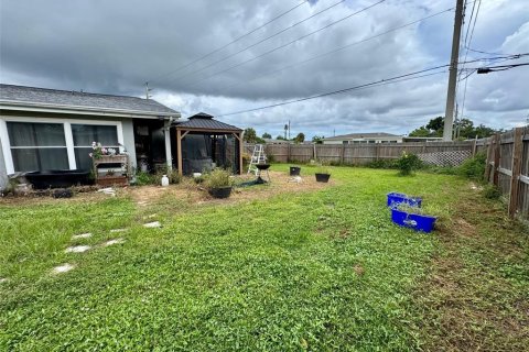 Villa ou maison à vendre à North Port, Floride: 2 chambres, 98.85 m2 № 1913223 - photo 26
