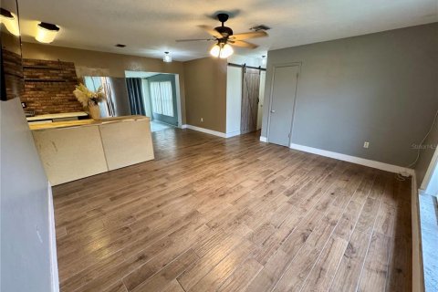 Villa ou maison à vendre à North Port, Floride: 2 chambres, 98.85 m2 № 1913223 - photo 15