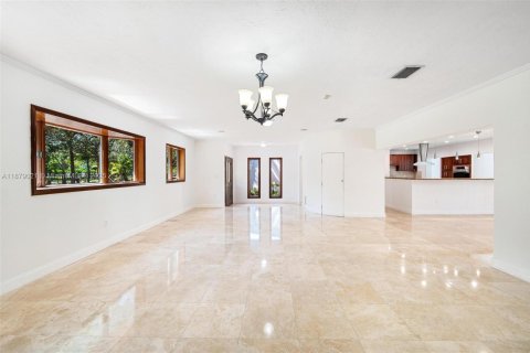 Casa en alquiler en Miami, Florida, 3 dormitorios, 246.19 m2 № 1927712 - foto 19