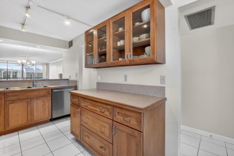 Condo in Boca Raton, Florida, 2 bedrooms  № 2315785 - photo 10