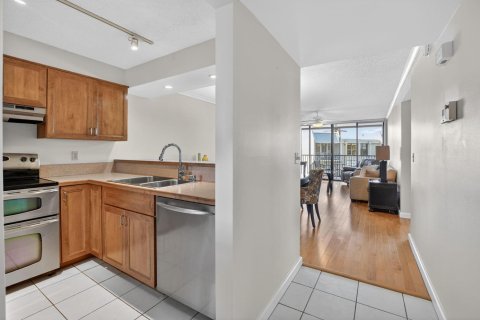 Condo in Boca Raton, Florida, 2 bedrooms  № 2315785 - photo 7