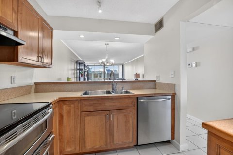Condo in Boca Raton, Florida, 2 bedrooms  № 2315785 - photo 11