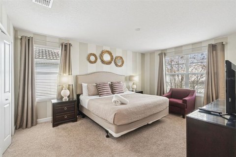House in Davenport, Florida 6 bedrooms, 305.74 sq.m. № 2212487 - photo 21