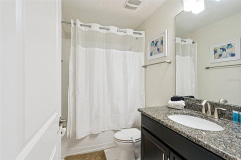 House in Davenport, Florida 6 bedrooms, 305.74 sq.m. № 2212487 - photo 23