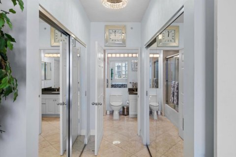 Condo in West Palm Beach, Florida, 2 bedrooms  № 2088025 - photo 26
