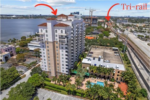 Condo in West Palm Beach, Florida, 2 bedrooms № 2088025