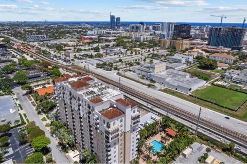 Condo in West Palm Beach, Florida, 2 bedrooms  № 2088025 - photo 9