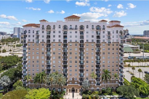 Condo in West Palm Beach, Florida, 2 bedrooms  № 2088025 - photo 7
