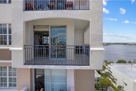 Condo in West Palm Beach, Florida, 2 bedrooms  № 2088025 - photo 11