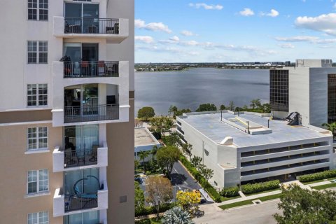 Condo in West Palm Beach, Florida, 2 bedrooms  № 2088025 - photo 10